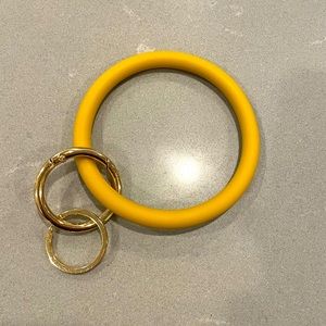 🌻BRAND NEW silicone bangle keychain 🌻